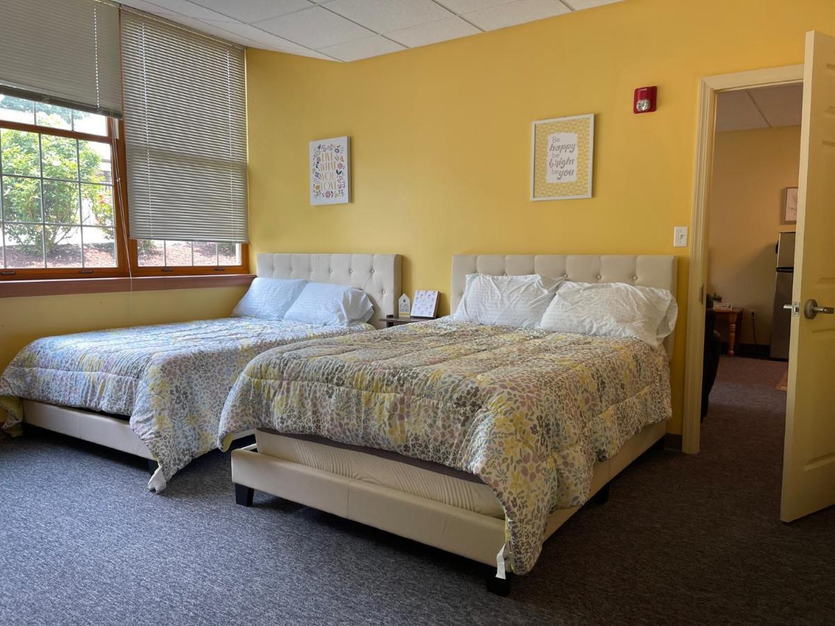 Pershing Heights 16 Apartment *