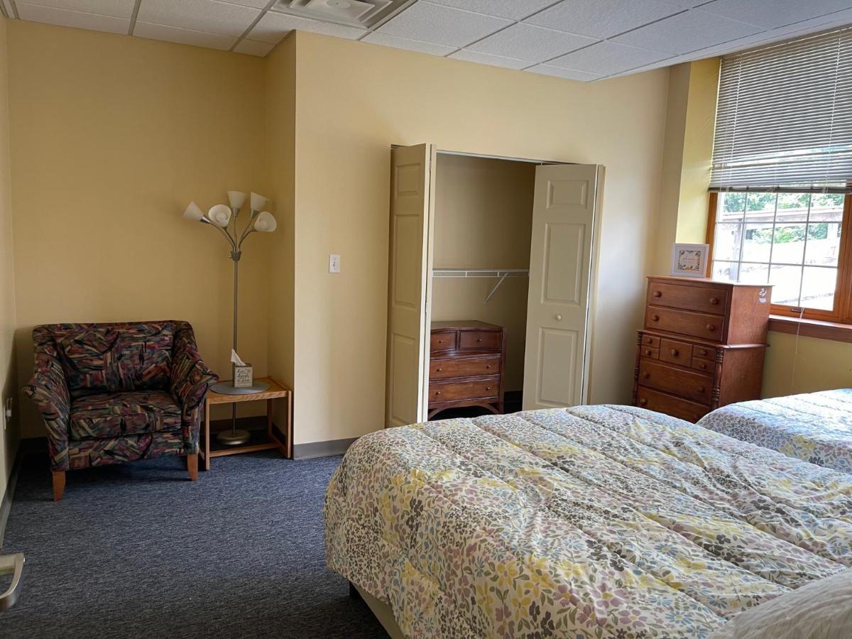 Pershing Heights 16 Apartment